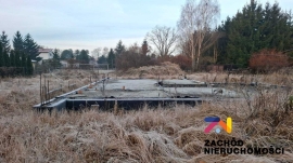 Działka z rozpoczetą budową w Cigacicach!